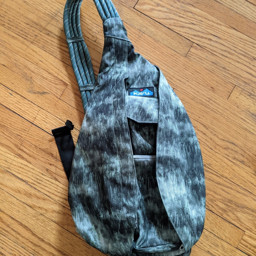 Kavu Rope Sling Bag - forest print